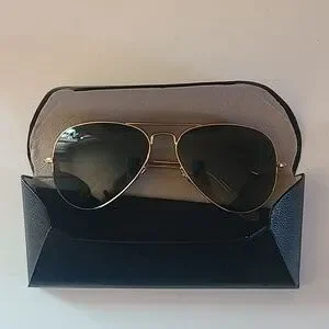 Ray-Ban | Accessories | Ray Ban Aviator Classic Sunglasses  display picture 3